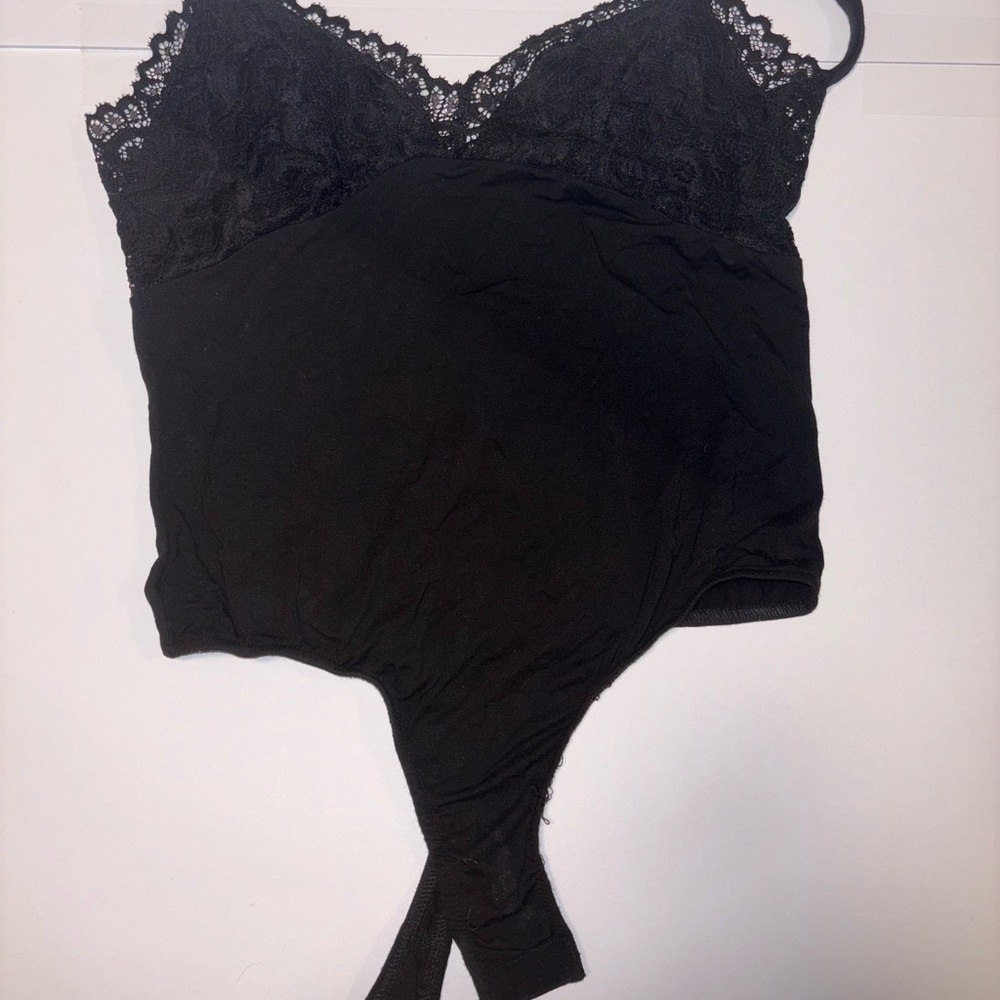 Chic Black Lace Chemise